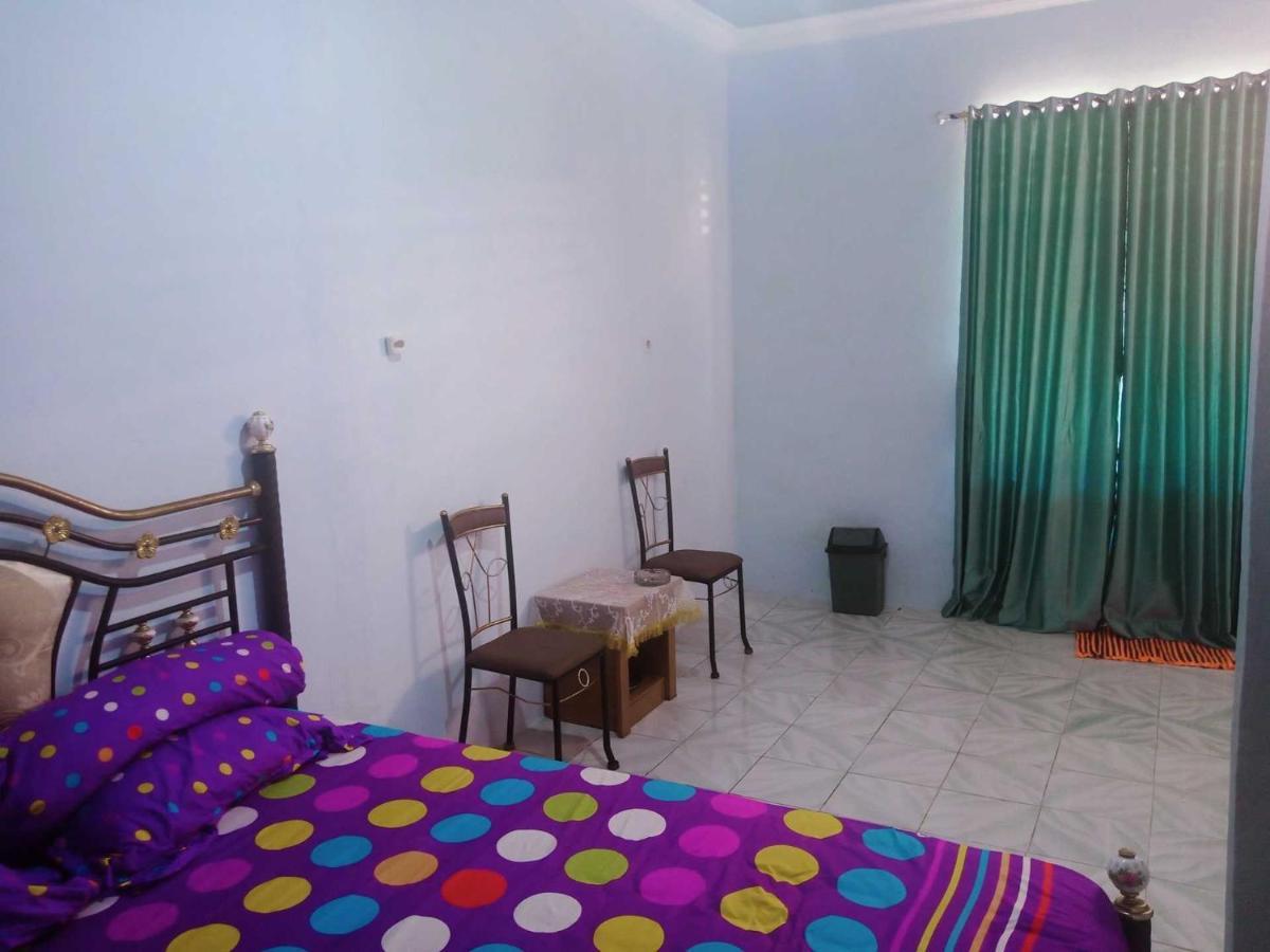 Express O 92251 Jaya Kusuma Homestay Jambi Buitenkant foto