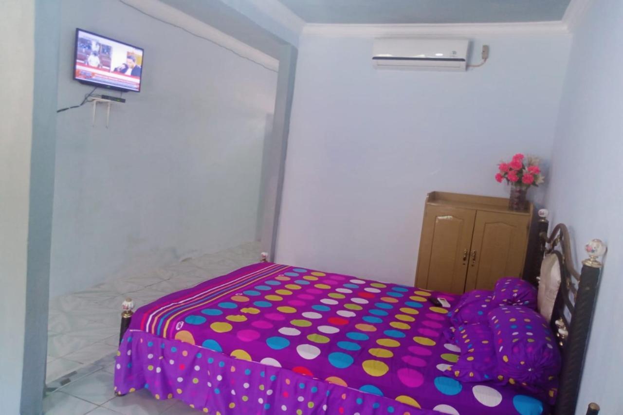 Express O 92251 Jaya Kusuma Homestay Jambi Buitenkant foto