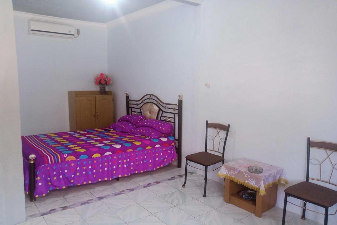 Express O 92251 Jaya Kusuma Homestay Jambi Buitenkant foto